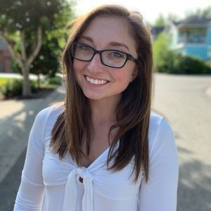 Meet your Posher, Emily